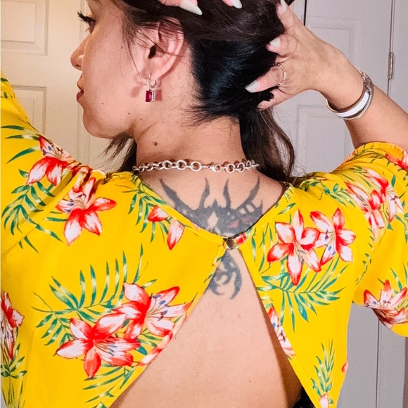 Floral Yellow Tie-Back Top - Picture 4 of 5